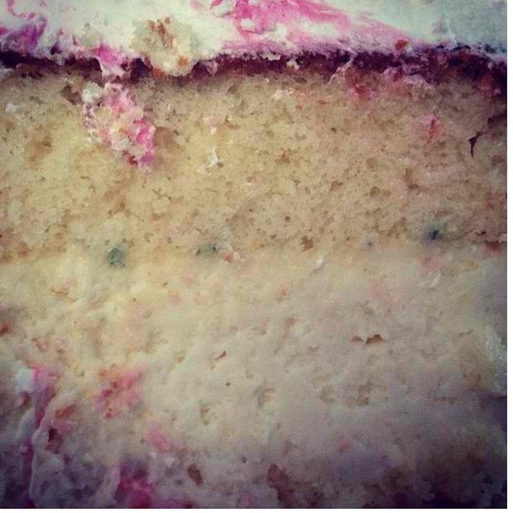 Mold on a cake purchased on 8/31/13.....BEWARE!!! Mold on a cake purchased on 8/31/13.....BEWARE!!!
