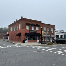 Exterior photo of Kelly's Hair Studio - Forsyth, Georgia Exterior photo of Kelly's Hair Studio - Forsyth, Georgia