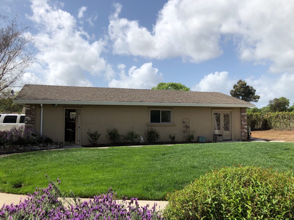 Slide of Freeman Roofing