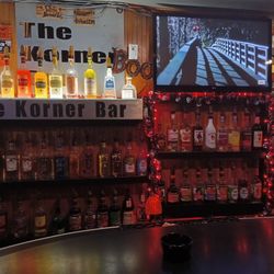 The Korner on Broadway - Good drinks. Karaoke tonight