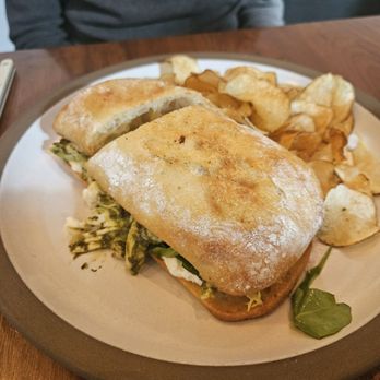 Le Bon Nosh - Pesto sandwich - Cafes Near Me - Atlanta, Georgia Le Bon Nosh - Pesto sandwich - Cafes Near Me - Atlanta, Georgia