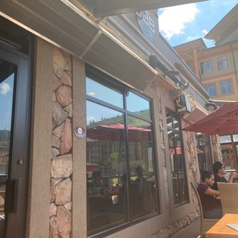 Drafts Burger Bar - Outside deck - American Near Me - Park City, Utah