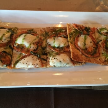 Catablu Grille - Roasted tomato flatbread - New American Near Me - Fort Wayne, Indiana Catablu Grille - Roasted tomato flatbread - New American Near Me - Fort Wayne, Indiana