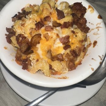 Kinzie Chophouse - Bacon Mac n Cheese - Steakhouses Near Me - Chicago, Illinois Kinzie Chophouse - Bacon Mac n Cheese - Steakhouses Near Me - Chicago, Illinois