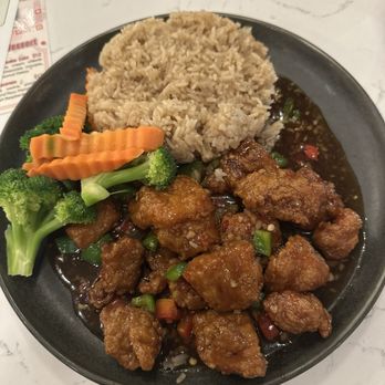 Dok Khao - Siam Chicken - Thai Near Me - Woodbridge, Virginia
