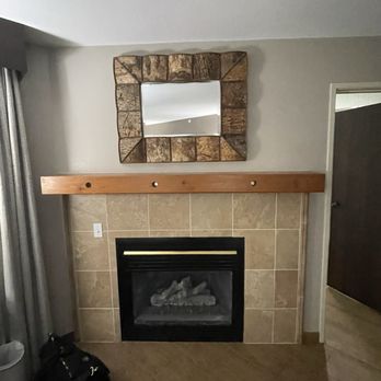 Hampton Inn Jackson Hole - Fireplace (produces heat) King Suite - Hotels Near Me - Jackson, Wyoming Hampton Inn Jackson Hole - Fireplace (produces heat) King Suite - Hotels Near Me - Jackson, Wyoming