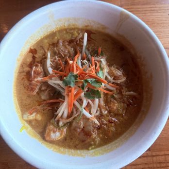 Clearwater Restaurant - Lemongrass Seafood Curry - New American Near Me - Newport, Oregon