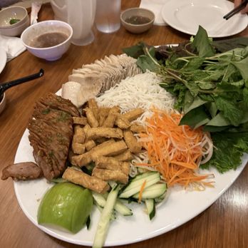 Pho Le Restaurant - Vietnamese Near Me - Boston, Massachusetts