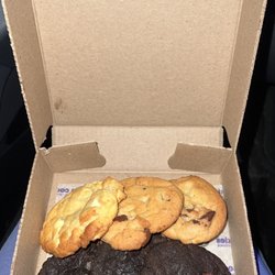Insomnia Cookies