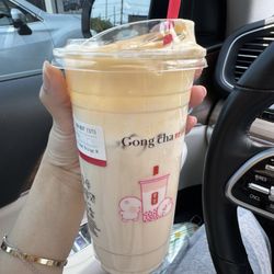Gong Cha - Oolong Milk Tea with cream brulee milk foam