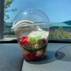 Burgerville - Strawberry shortcake