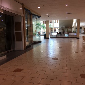 Voorhees Town Center - It's a ghost town ... even the sneaker stores are gone. - Shopping Centers Near Me - Voorhees, New Jersey Voorhees Town Center - It's a ghost town ... even the sneaker stores are gone. - Shopping Centers Near Me - Voorhees, New Jersey