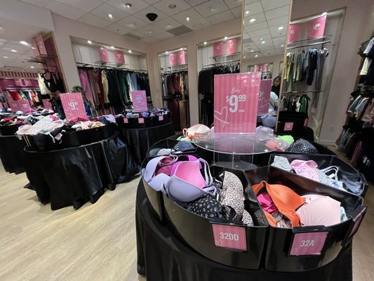 VICTORIA'S SECRET OUTLET - Updated March 2026 - 15 Photos & 23