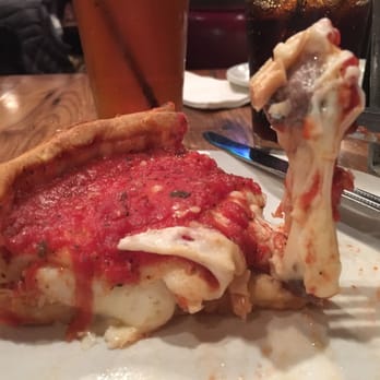 Giordano's - Pizza Near Me - Chicago, Illinois