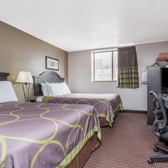 Super 8 by Wyndham Bismarck - Guest room - Hotels Near Me - Bismarck, North Dakota Super 8 by Wyndham Bismarck - Guest room - Hotels Near Me - Bismarck, North Dakota