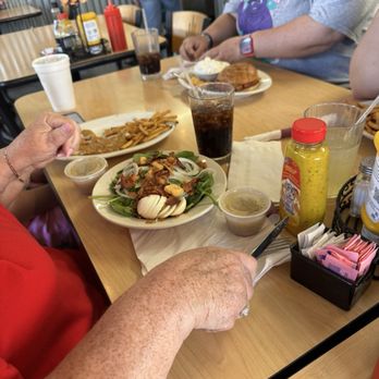 Don's Downtown Diner - Salad with egg and bacon and bacon sauce for the salad dressing chicken nuggets for the baby and the girlfriend got bologna sandwich - Diners Near Me - Bellefontaine, Ohio
