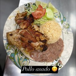 Los 3 Carnales Mexican Restaurant - Pollo Asado
