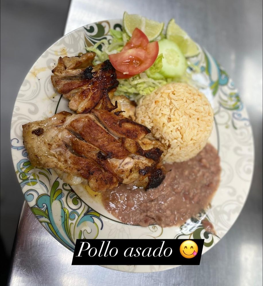 Los 3 Carnales Mexican Restaurant