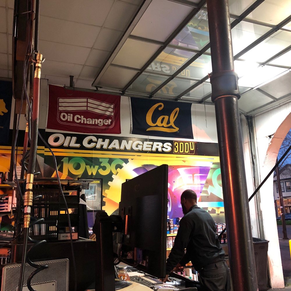 Oil Changers - Oil Changers bay/garage - Oil Change Stations Near Me - Berkeley, California Oil Changers - Oil Changers bay/garage - Oil Change Stations Near Me - Berkeley, California