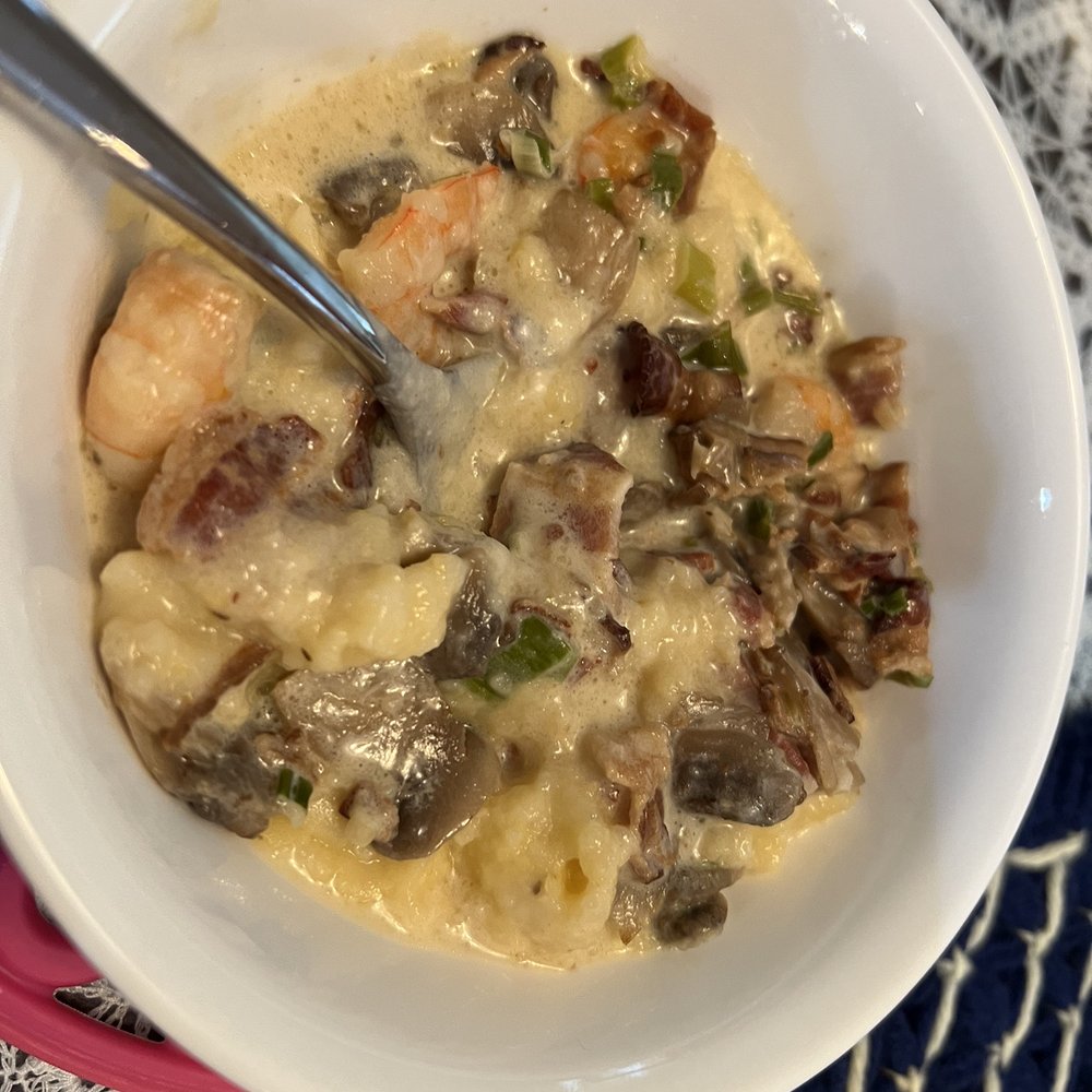 Wishbone - Shrimp & Grits with Bacon - Breakfast & Brunch Near Me - Chicago, Illinois Wishbone - Shrimp & Grits with Bacon - Breakfast & Brunch Near Me - Chicago, Illinois