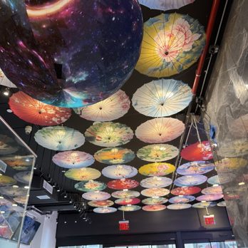 Golden Mall - Beautiful Ceiling Decorations - Food Court Near Me - New York, New York