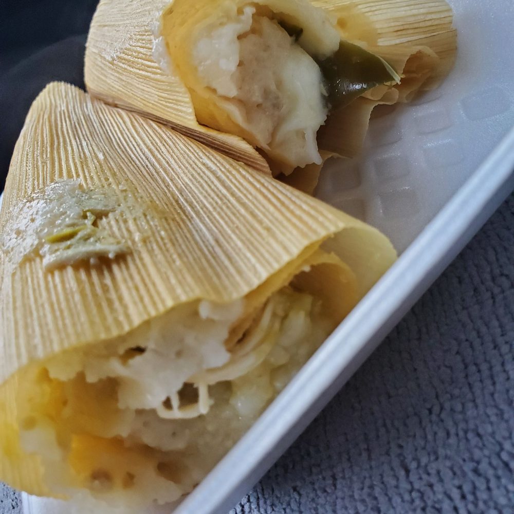 Lulu’s Tamales - Pollo Verde and Rajas Con Queso - Food Trucks Near Me - Palmdale, California