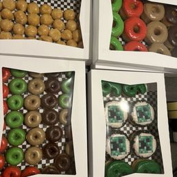 Minis, donut holes, cake donuts, custom Minecraft! Minis, donut holes, cake donuts, custom Minecraft!