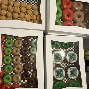 Good To Go Donuts - Minis, donut holes, cake donuts, custom Minecraft! - Donuts Near Me - Rancho Cucamonga, California Good To Go Donuts - Minis, donut holes, cake donuts, custom Minecraft! - Donuts Near Me - Rancho Cucamonga, California