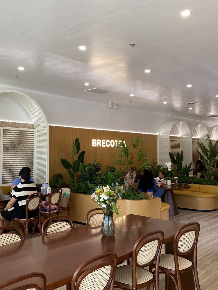 Brecotea Logo