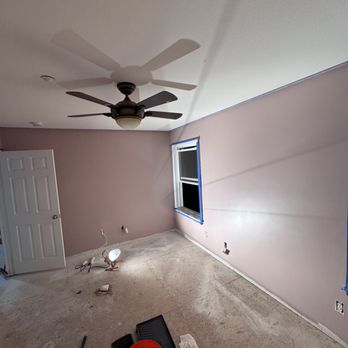 Golden Hands - Interior house painting.
Painting ceilings higher than 18 feet - Handyman Near Me Golden Hands - Interior house painting.
Painting ceilings higher than 18 feet - Handyman Near Me