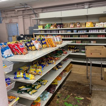Da Fish Market - shelves of food and snacks - Seafood Markets Near Me - Wahiawa, Hawaii Da Fish Market - shelves of food and snacks - Seafood Markets Near Me - Wahiawa, Hawaii