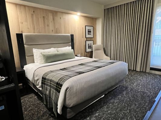 Peaks Hotel & Suites by null
