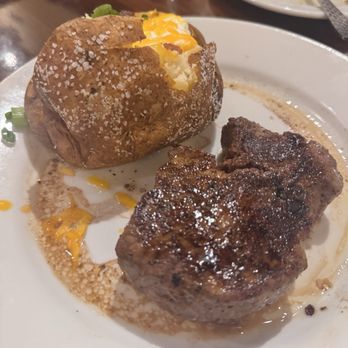 LongHorn Steakhouse - Flo's Filet - Steakhouses Near Me - Rocky River, Ohio LongHorn Steakhouse - Flo's Filet - Steakhouses Near Me - Rocky River, Ohio