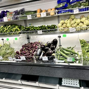 Spice Bazar - a display of vegetables in a grocery store - Grocery Near Me - Davie, Florida Spice Bazar - a display of vegetables in a grocery store - Grocery Near Me - Davie, Florida