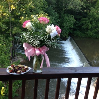 Damascus Old Mill - Special touch for our honeymoon! Thank you! - Bed & Breakfast Near Me - Damascus, Virginia