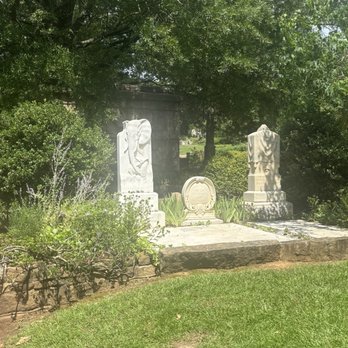 Oakland Cemetery Tours - Tours Near Me - Atlanta, Georgia Oakland Cemetery Tours - Tours Near Me - Atlanta, Georgia