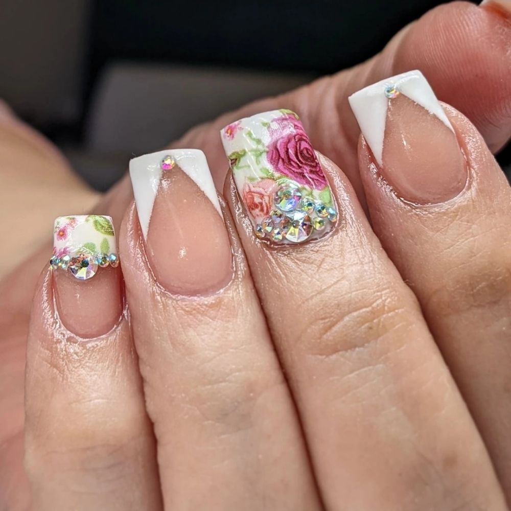 Bombshell Nails By Gabrielle Logo