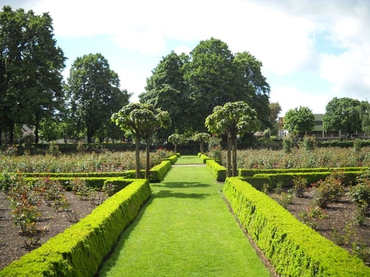 Peninsula Park Rose Garden by null