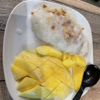 PHO 909 - Mango sticky rice - Vietnamese Near Me - Pomona, California PHO 909 - Mango sticky rice - Vietnamese Near Me - Pomona, California