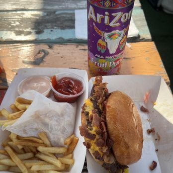 Big dawg burger - Burger and fries - Burgers Near Me