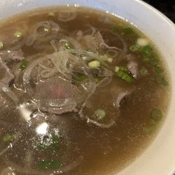 Mai's Kitchen - Cold and terrible!