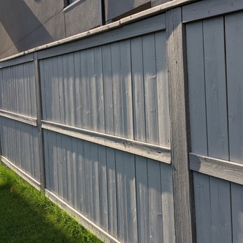 Backyard Improvements and Mainetenance - a fence in a backyard - Gardeners Near Me Backyard Improvements and Mainetenance - a fence in a backyard - Gardeners Near Me