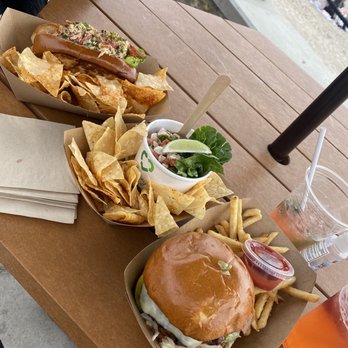 Lost Pier Cafe - lobster roll, ceviche and cheeseburger - Cafes Near Me - Laguna Beach, California