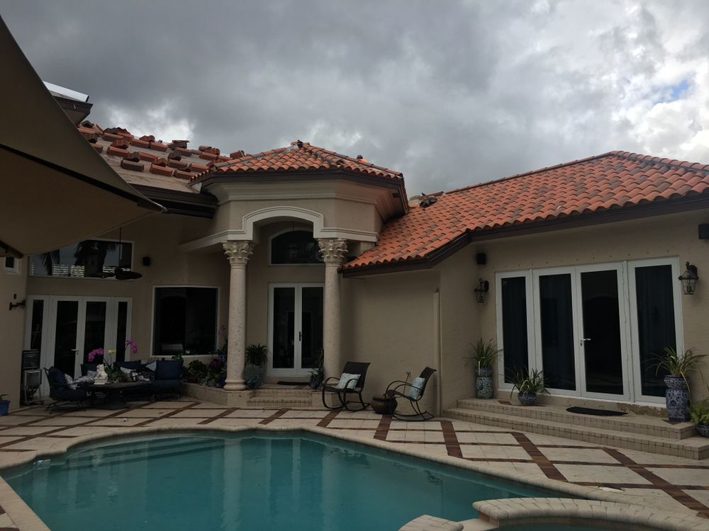 Slide of Glades Edge Roofing