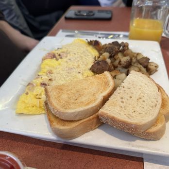 Joe's Rusty Nail - Omelette - American Near Me - Bellevue, Pennsylvania