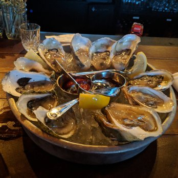 The Citizen - A nice spread of oysters - Gastropubs Near Me - Boston, Massachusetts
