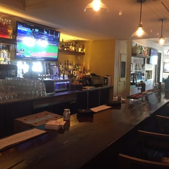 Stonesedge Kitchen - Bar area - Breakfast & Brunch Near Me - Whistler, British Columbia Stonesedge Kitchen - Bar area - Breakfast & Brunch Near Me - Whistler, British Columbia