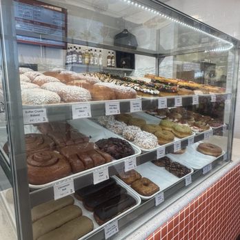 Randy's Donuts - Inside - Coffee & Tea Near Me - Clovis, California
