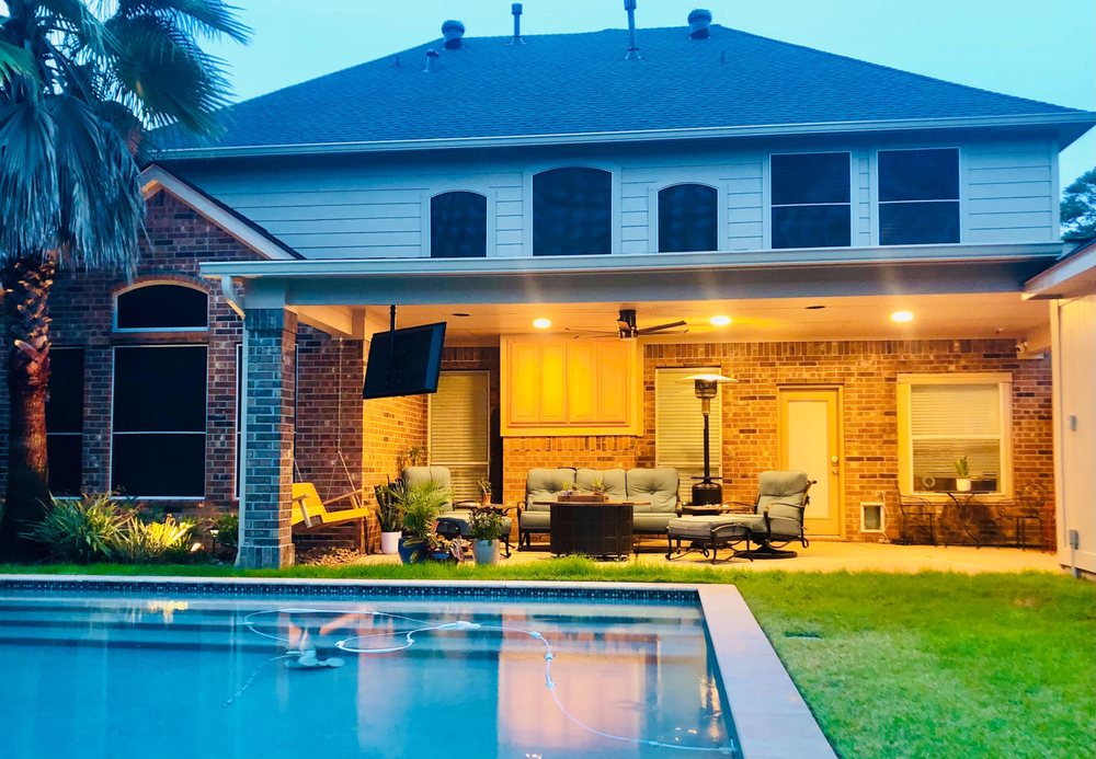 Slide of Cisneros Construction Crew