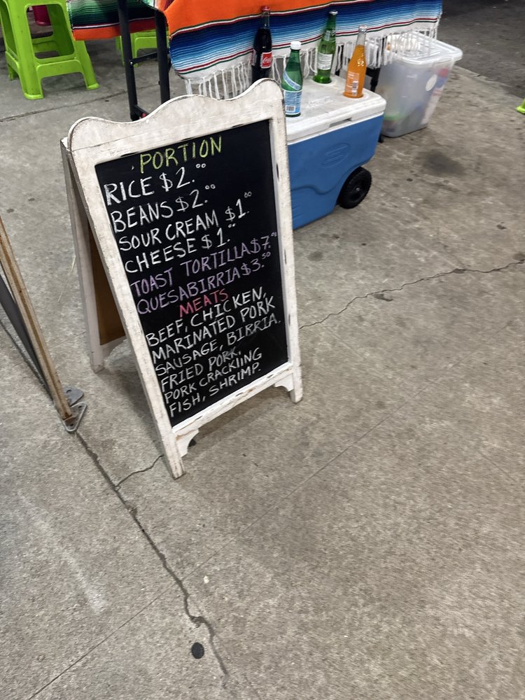 Tacos Bajo La Carpa